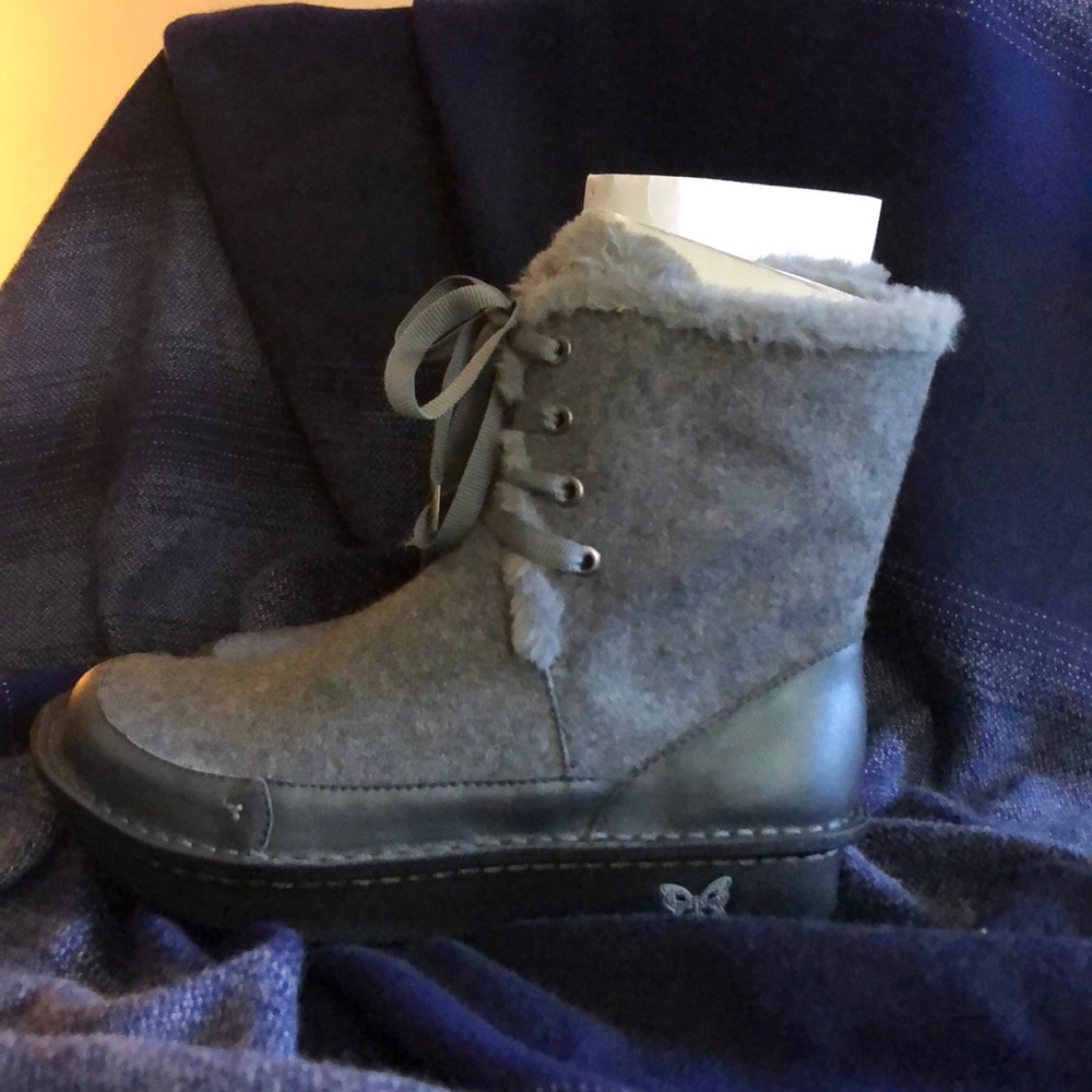Algeria boots